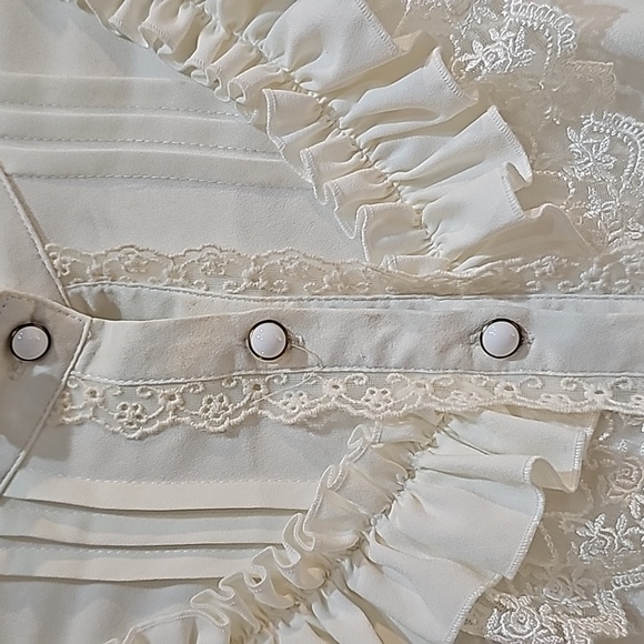 Vintage lace ruffle high collar blouse size XXL. - Picture 6 of 15